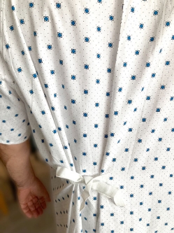 Wholesale White Twill Hospital Gown - Unisex - 100712*