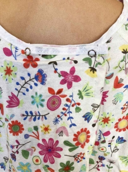 Closeup of Two Snaps on Soft Cotton Ladies Hospital Gown